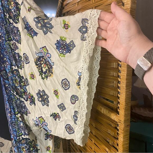 Pinky Floral Kimono duster with Blue and Cream Accents cottagecore boho medium - Picture 10 of 11